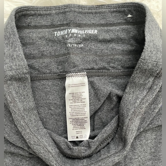 Size XS Athletic Leggings Bundle (Forever 21, PINK & Tommy Hilfiger) - Picture 7 of 13